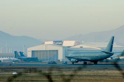 Tras primer vuelo de expulsión: Ejecutivo anunciará cada 15 días listado de personas que deberán dejar el país