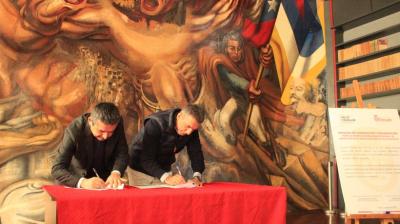 Autoridades firman convenio para reabrir la Sala de Los Murales en la Escuela México de Chillán