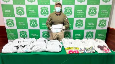 Detienen a mujer que llevaba más de 22 kilos de drogas en cercanías de Tarapacá