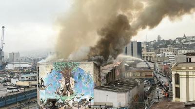 PDI detiene a presunto responsable del incendio que afectó al ex Teatro Pacífico de Valparaíso