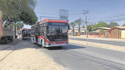 Impulsan proyecto de buses eléctricos para conectar Tierra Amarilla y la capital regional