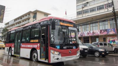 Usuarios del transporte público rechazan eventual retraso en proyecto de buses eléctricos en Osorno