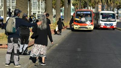 Valparaíso: MTT suscribe acuerdo con operadores del transporte público para regularizar deudas