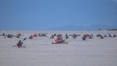 Más de 400 kayakistas podrían marcar récord en la Segunda Travesía Interregional Lago Calafquén