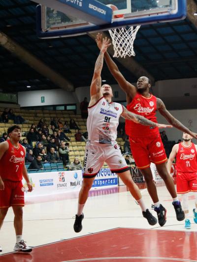 El CDV y Las Ánimas se enfrentan esta noche en el Coliseo Municipal