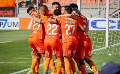 Cobreloa gana 2-0 el Clásico Regional ante Deportes Antofagasta y afianza el liderado en el torneo del ascenso 2026