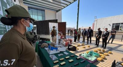 Descubren arsenal y más de 130 kilos de drogas: 11 detenidos en operativos de Carabineros y Fiscalía de Arica