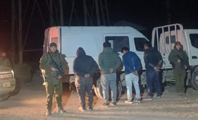 Carabineros detiene a cuatro extranjeros por contrabando de vehículos en la frontera de Arica