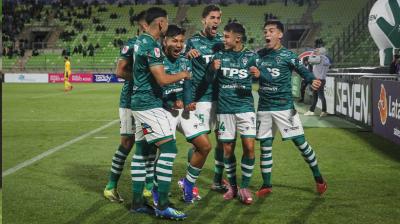 Con los goles de Camarda y el talento de la patrulla juvenil Wanderers aplastó a Cobreloa