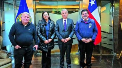 Profesores de El Tabo llevan reclamos por recursos y Slep a autoridades regionales