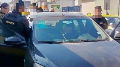 Joven de 16 años que manejaba colectivo chocó 3 vehículos en el centro de San Antonio