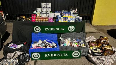 Cinco sujetos perpetraron millonario robo a farmacia en Iquique