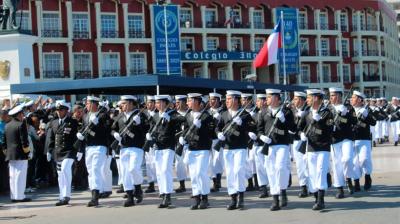 [VIDEO] Cientos de tarapaqueños disfrutaron del desfile de este 21 de mayo en el borde costero de Iquique