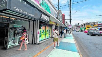 Comerciantes aseguran que las ventas cayeron hasta un 50% en el centro de Iquique