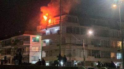 Incendio acabó con un departamento y dejó dos con daños en Reñaca: no hubo lesionados ni víctimas