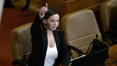 Fiscalía de Viña del Mar abre investigación por filtración de fotos y videos privados de Camila Flores