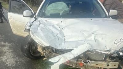 Ancud: Colisión en camino a Lechagua dejó tres personas lesionadas