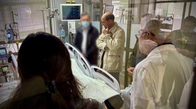 Arrau visita a carabinero que fue atropellado en Valparaíso y anuncia respaldo “en acciones concretas”