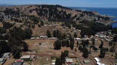 Comienza proceso de aviso previo a familias que deberán abandonar sector de toma en San Antonio