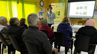 Programa Quiero Mi Barrio capacita a vecinos de Chillán en el uso eficiente de la leña para reducir contaminación ambiental