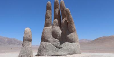 Espinace + Juncal Arquitectos será oficina encargada de desarollar diseño para entorno de la Mano del Desierto