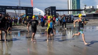 5150 Iquique Triathlon 2026 realizó competencias previas en Playa Cavancha