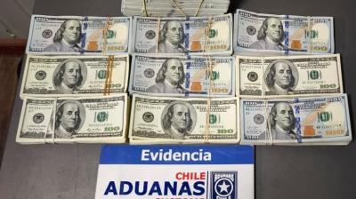 Aduanas incautó US $170 mil dólares escondidos en camión boliviano