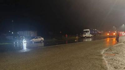 Colisión frontal entre automóvil y camioneta movilizó a Bomberos en Butalcura