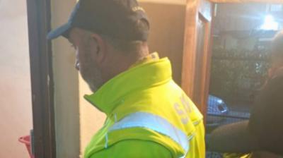 Tras alerta de vecinos: adulto mayor fue hallado semiconsciente en domicilio de Quillota