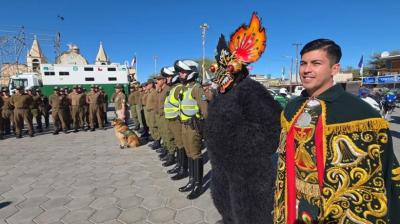 Despliegan más de 200 carabineros y refuerzan servicios por festividades  de la Virgen del Carmen en La Tirana