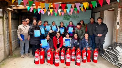 Programa Quiero Mi Barrio capacita vecinos ante emergencias en San Carlos