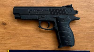 PDI detuvo a individuo que portaba un arma cortante y pistola de fantasía en un servicentro de Iquique