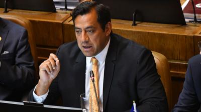 Diputado Hotuti Teao se encuentra en Europa en plena semana distrital