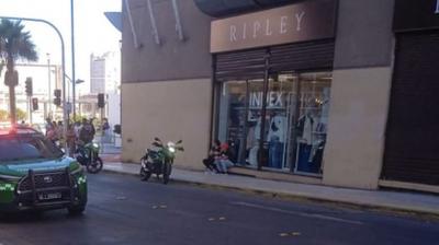 Corte de Iquique aumenta indemnización a familiares de adulto mayor que murió tras caer e incrustarse fierro en sector céntrico
