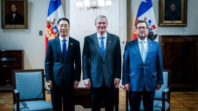 Kast se reúne con embajador de China en Chile: Abordaron su futura participación en la cumbre APEC