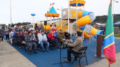 Chacao inauguró renovada plaza de juegos con inversión superior a 96 millones de pesos