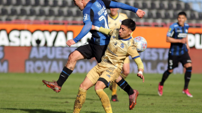 Everton se encendió en el sur y fue contundente para vencer a Huachipato y escalar en el torneo