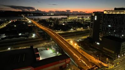 Comienzan las pruebas de iluminación del puente Chacabuco en Concepción