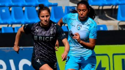 Deportes Iquique femenino logró un valioso empate ante la Universidad Católica en el Claro Arena