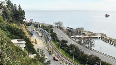 Serviu retira más de 20 toneladas de material en avenida España y se habilita una pista tras desprendimiento