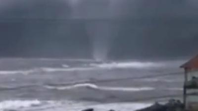 Alertan sobre probabilidad de nubes convectivas que pueden generar trombas marinas en Biobío