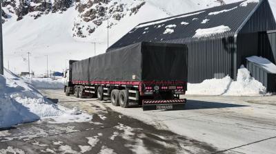 Anuncian la reapertura del paso fronterizo Los Libertadores para transporte de carga