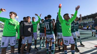 [FOTOS] Con el empuje de los panzer: Wanderers logró agónico triunfo sobre Magallanes y no suelta la punta