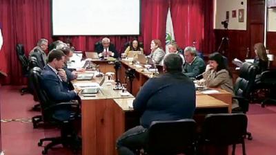 Concejo Municipal retrocede y volverá a votar patente de alcoholes para local nocturno