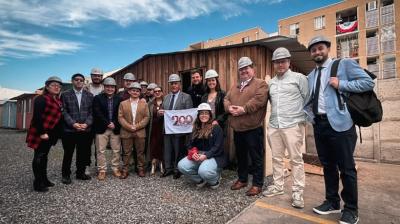 Castro evalúa colaboración con Techo Chile para abordar necesidades habitacionales