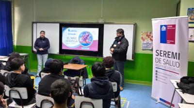 Quinchao inicia talleres sobre Marea Roja dirigidos a estudiantes del Liceo Insular