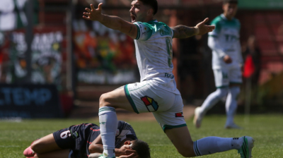 [FOTOS] Wanderers se enreda en la lucha por ascender luego de perder ante Recoleta en el Santa Laura