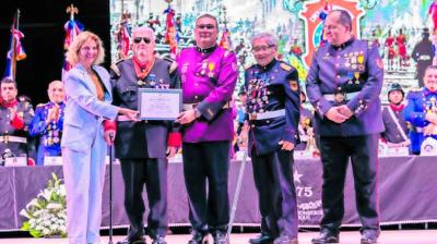 Bomberos realizó sesión solemne en celebración de sus 151 años en Iquique