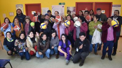 Comité de Salud de Villa Quinchao recibe nuevos implementos deportivos