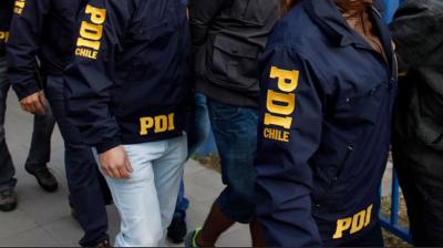 PDI detuvo a dos sujetos involucrados en violento robo a farmacia de San Antonio